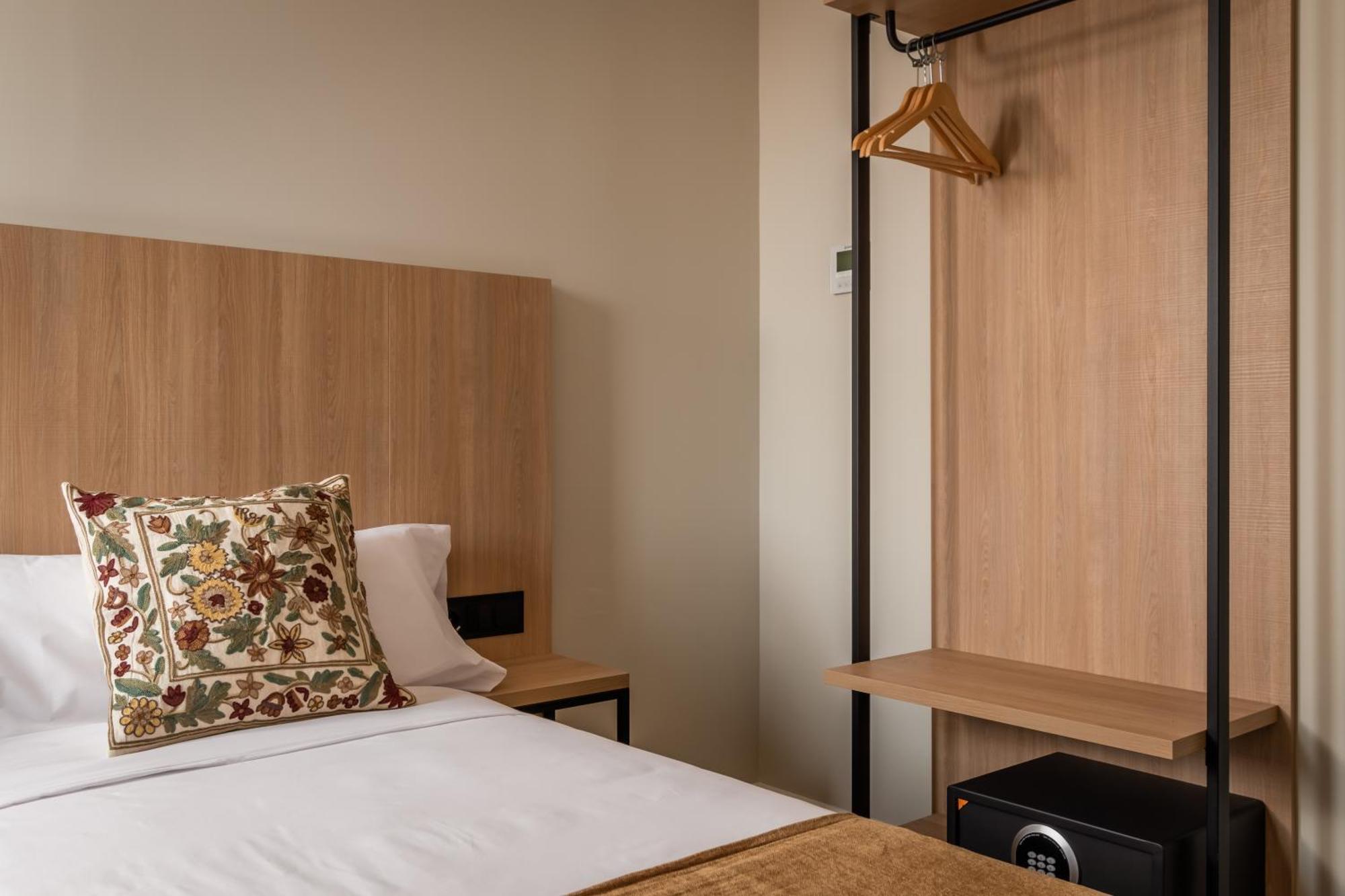 Aerohotel Barcelona Airport 24H Ελ Πρατ ντε Λομπρεγκάτ Εξωτερικό φωτογραφία